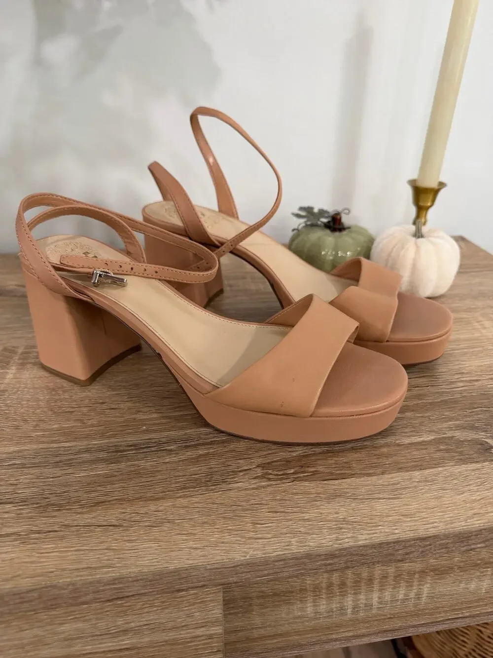 Vince Camuto Pendreya Stap Tan Platform Mid Heel Sandal Size 9